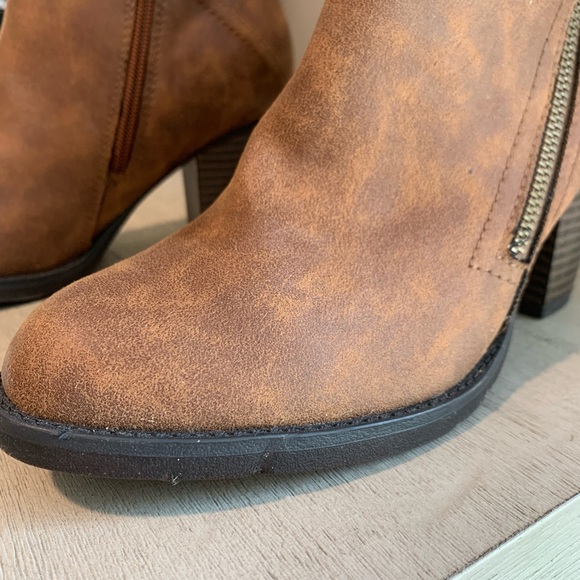 Rampage size 6.5 booties - Picture 6 of 8